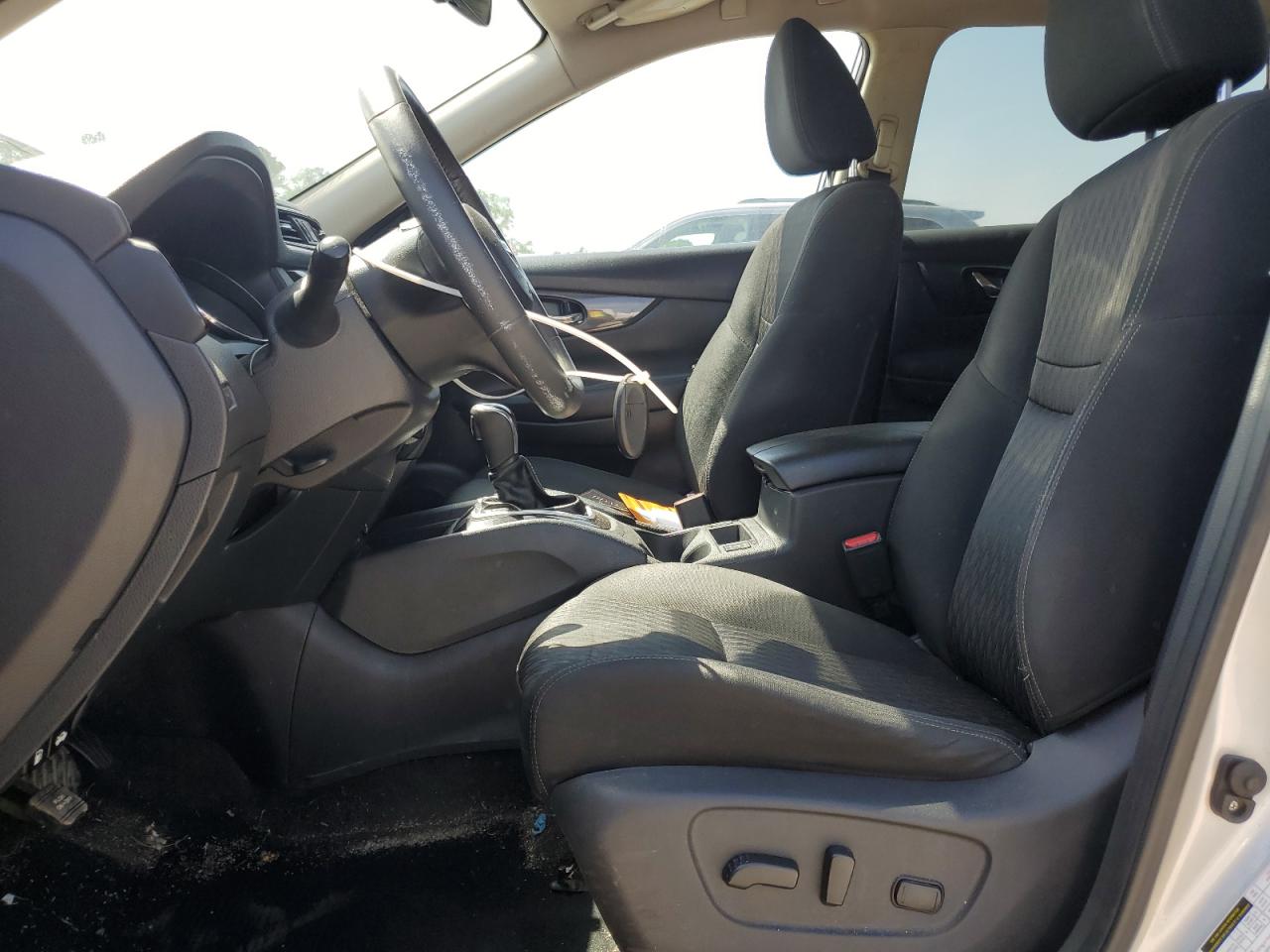 2017 Nissan Rogue S VIN: KNMAT2MT0HP610866 Lot: 57039655
