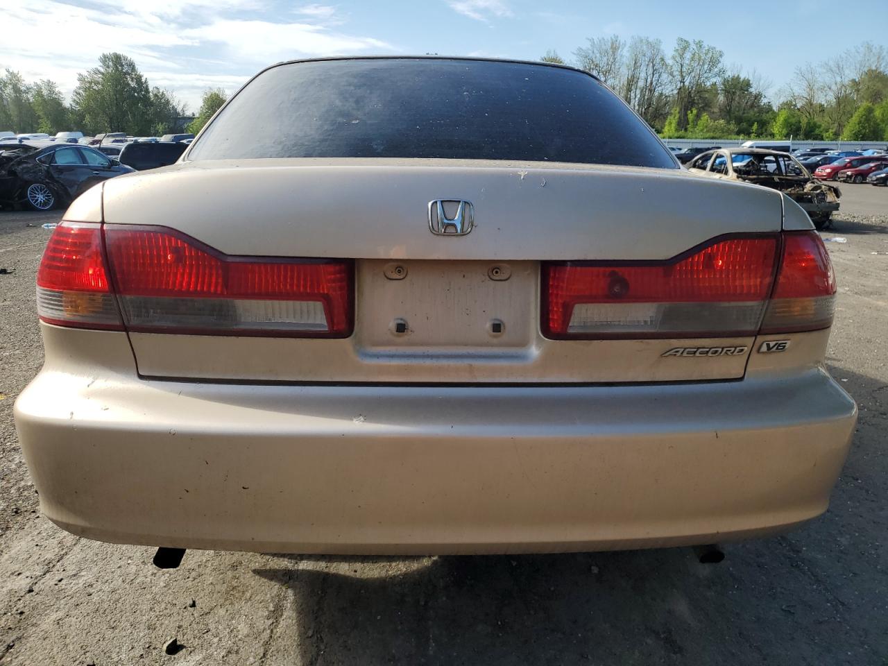 2001 Honda Accord Ex VIN: 1HGCG165X1A070586 Lot: 56165695