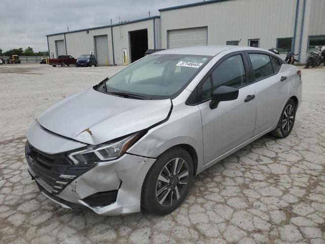  NISSAN VERSA 2024 Сріблястий