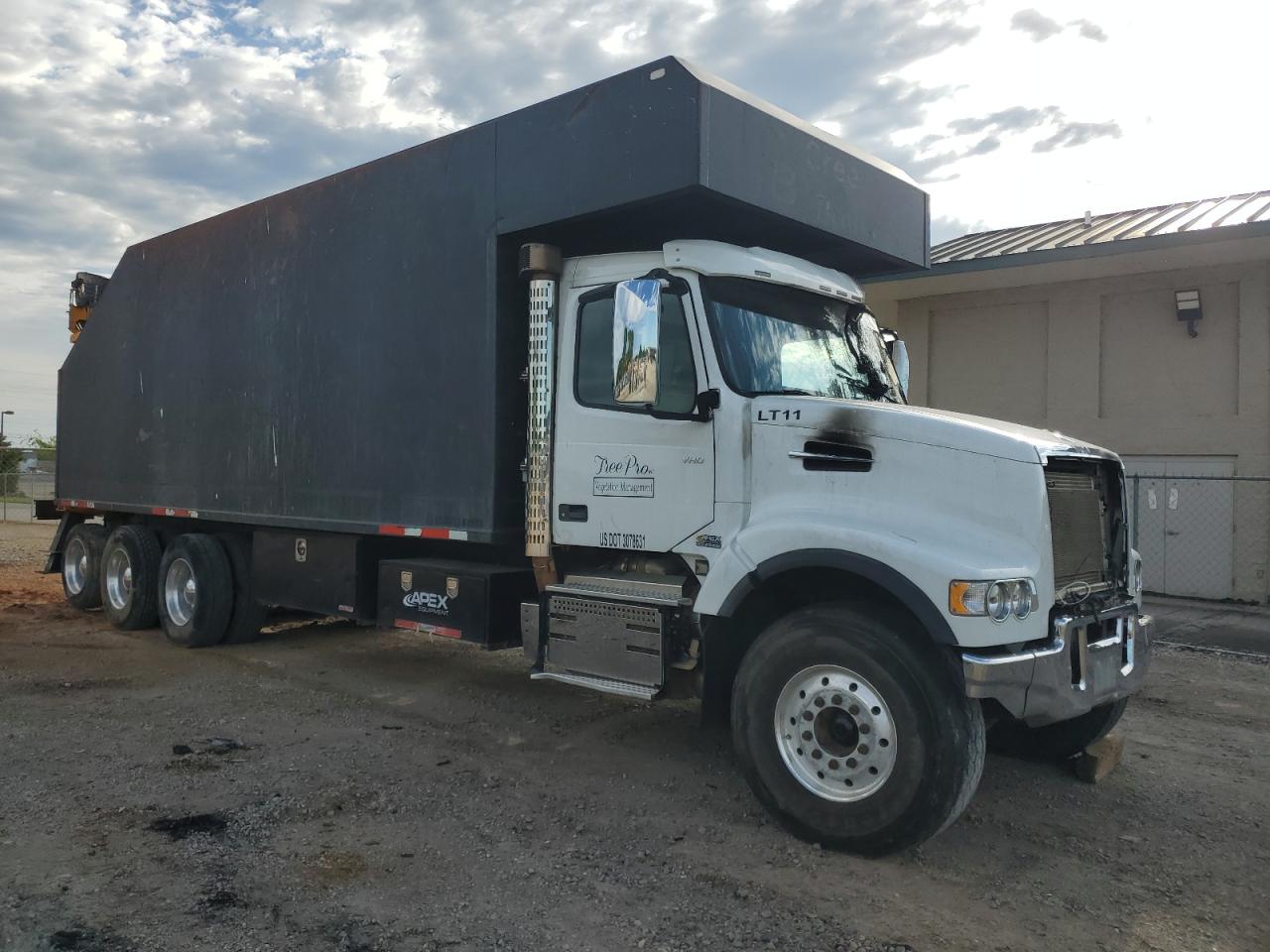 2019 Volvo Vhd Grapple Crane Truck en Venta en Tanner, AL - Burn - Engine