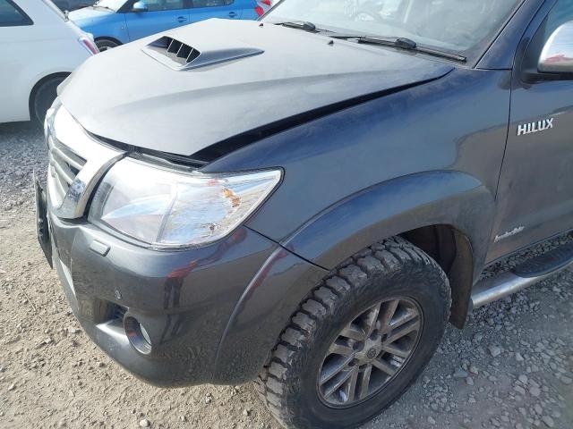 2016 TOYOTA HILUX INVI