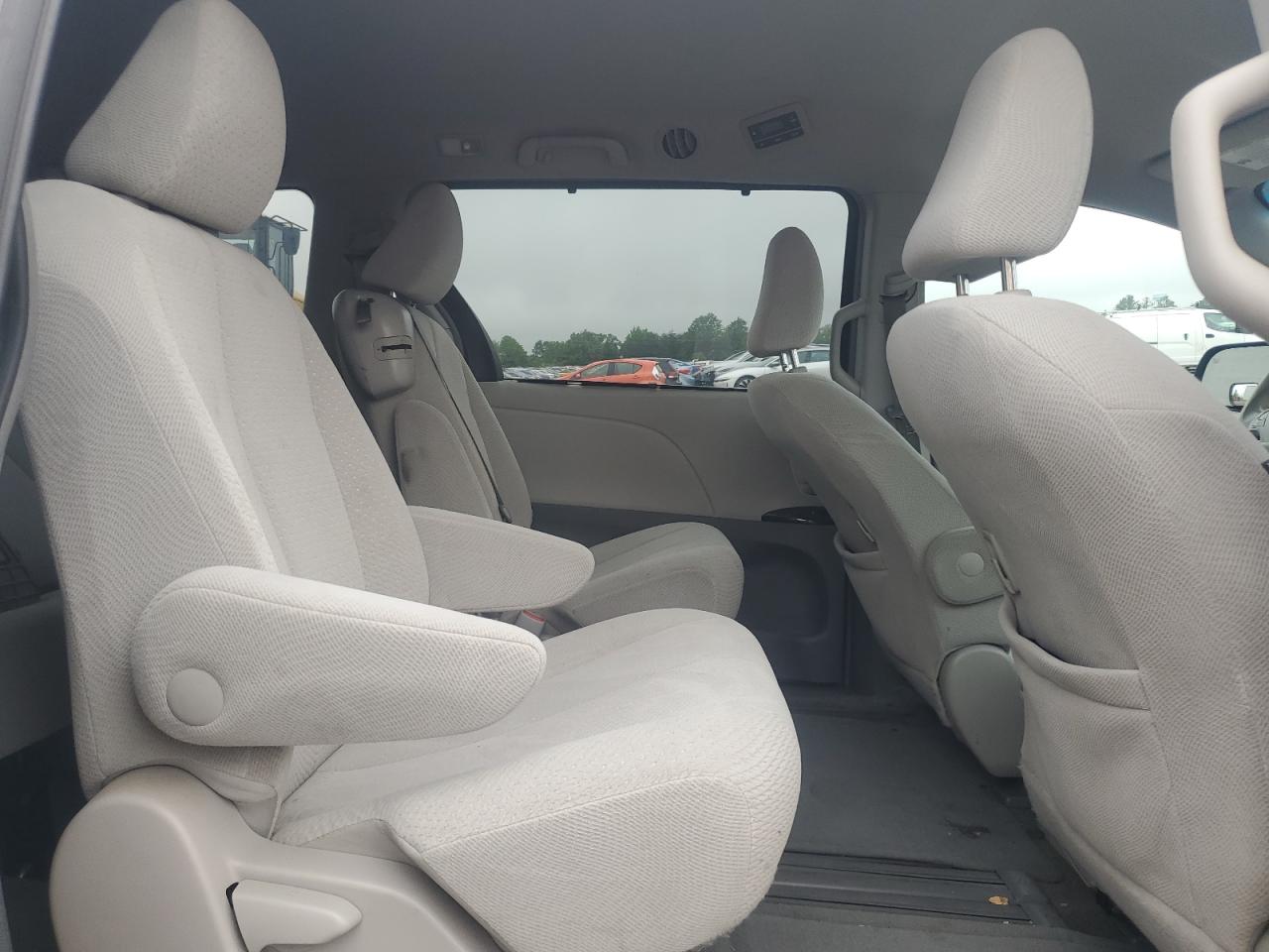 2014 Toyota Sienna Le VIN: 5TDKK3DC7ES483662 Lot: 56379905