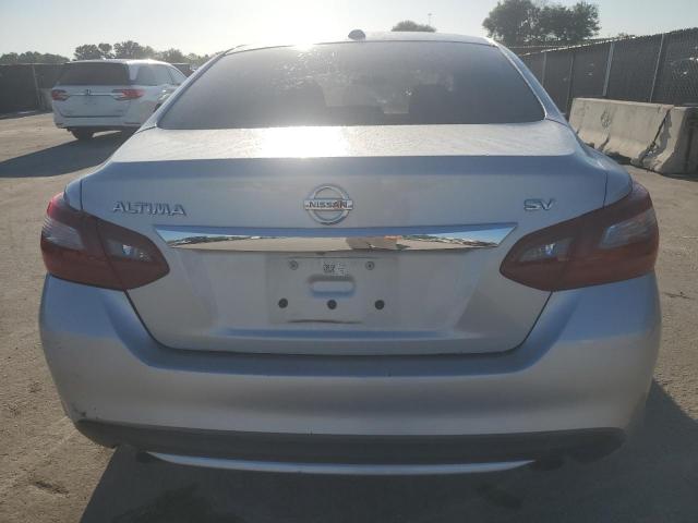  NISSAN ALTIMA 2018 Srebrny