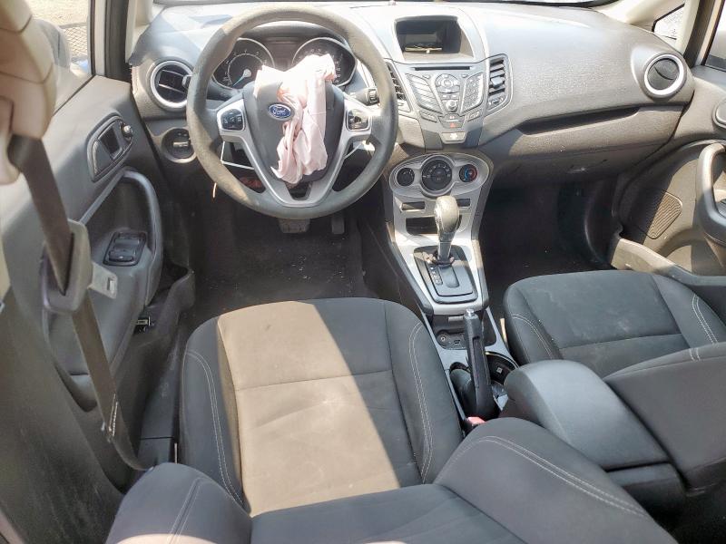  FORD FIESTA 2017 Серебристый