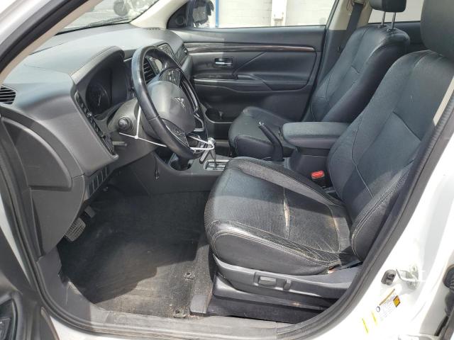 Parquets MITSUBISHI OUTLANDER 2016 Biały