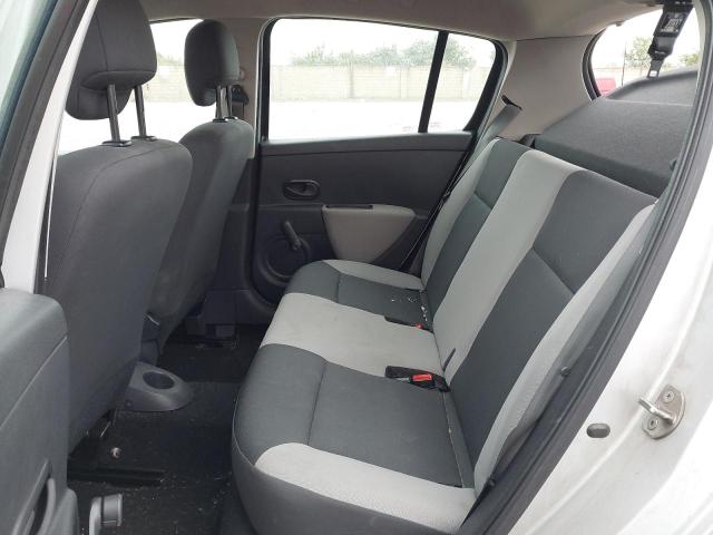 2011 RENAULT CLIO BIZU