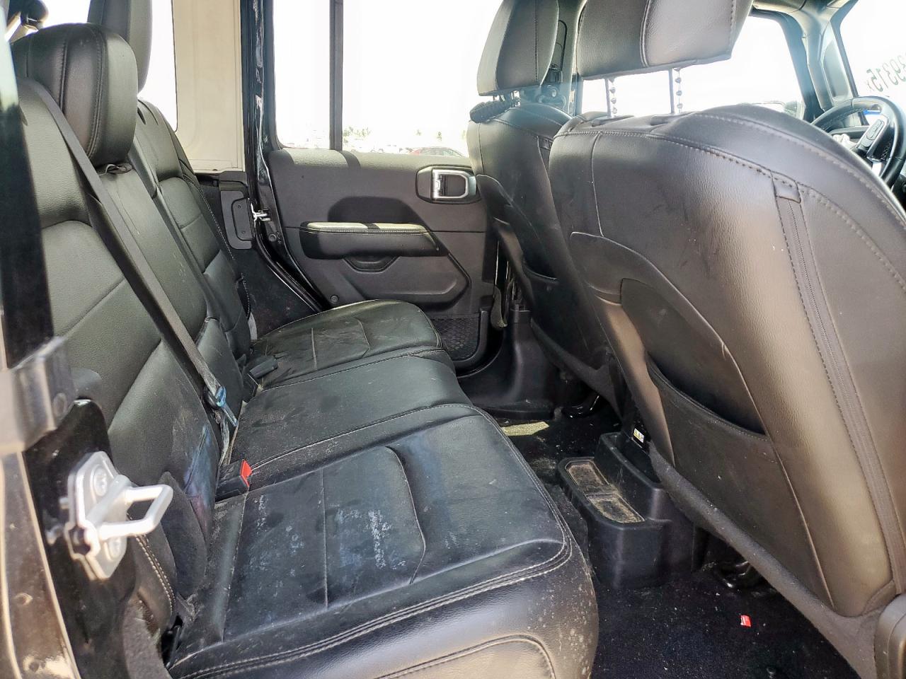 2020 Jeep Wrangler Unlimited Sahara VIN: 1C4HJXENXLW157131 Lot: 57039315