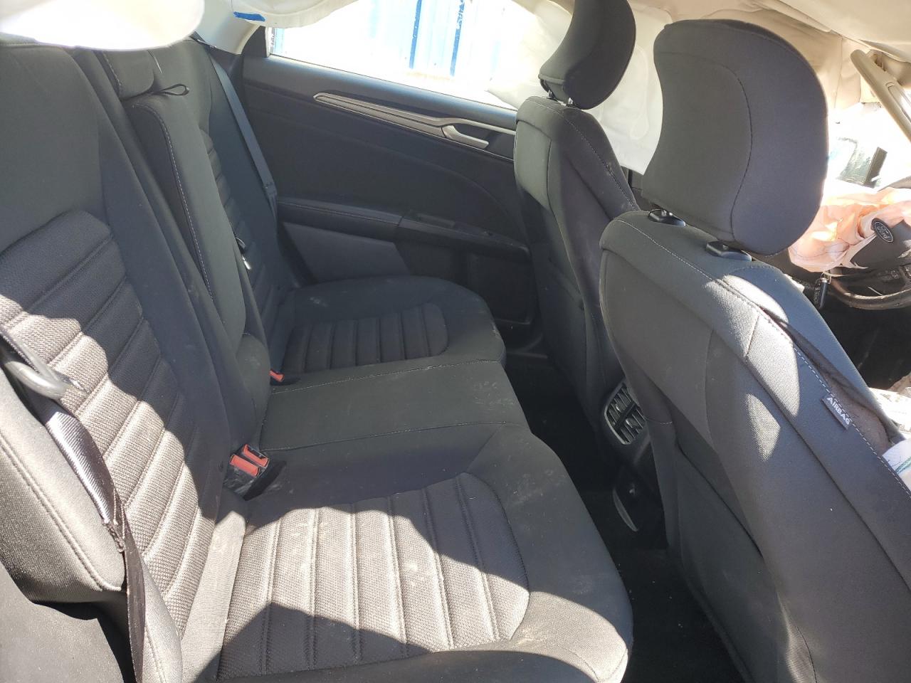 2019 Ford Fusion Se VIN: 3FA6P0LU6KR218585 Lot: 55289675