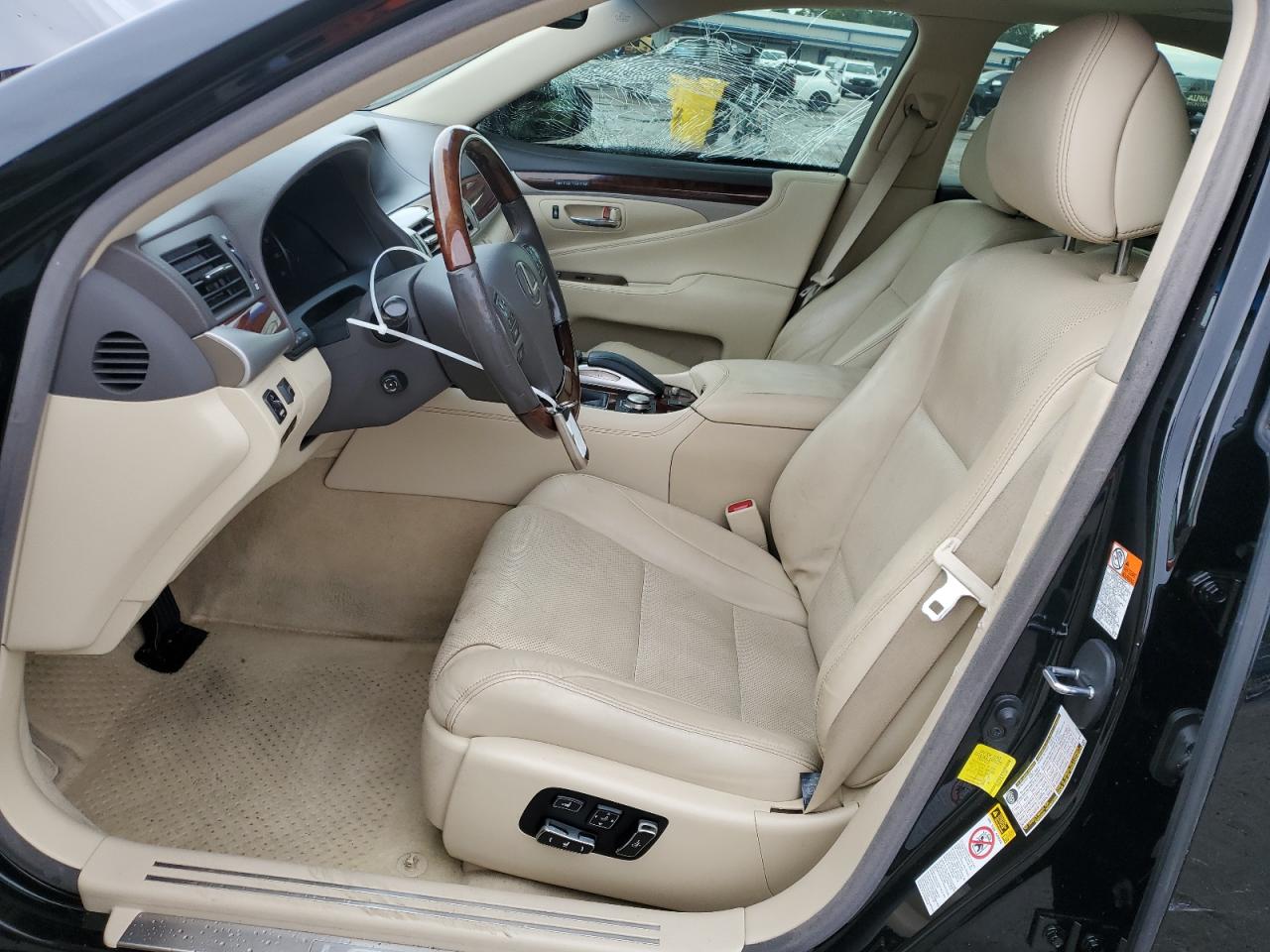 2016 Lexus Ls 460 VIN: JTHBL5EF0G5141205 Lot: 56832005