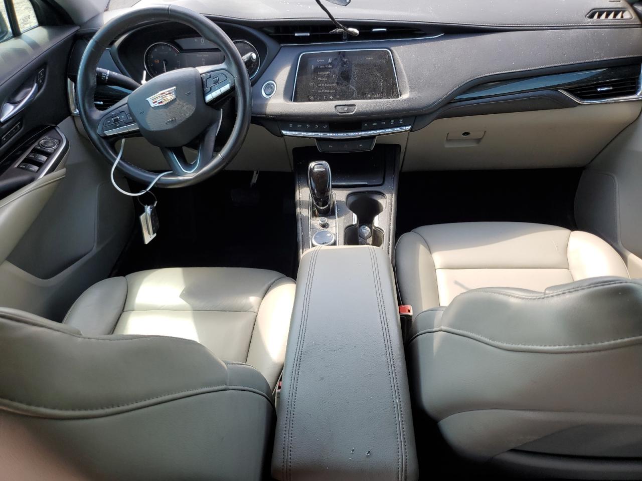 2023 Cadillac Xt4 Premium Luxury VIN: 1GYFZCR42PF100724 Lot: 55130305