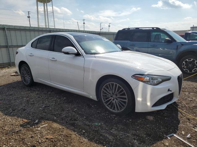  ALFA ROMEO GIULIA 2018 Білий