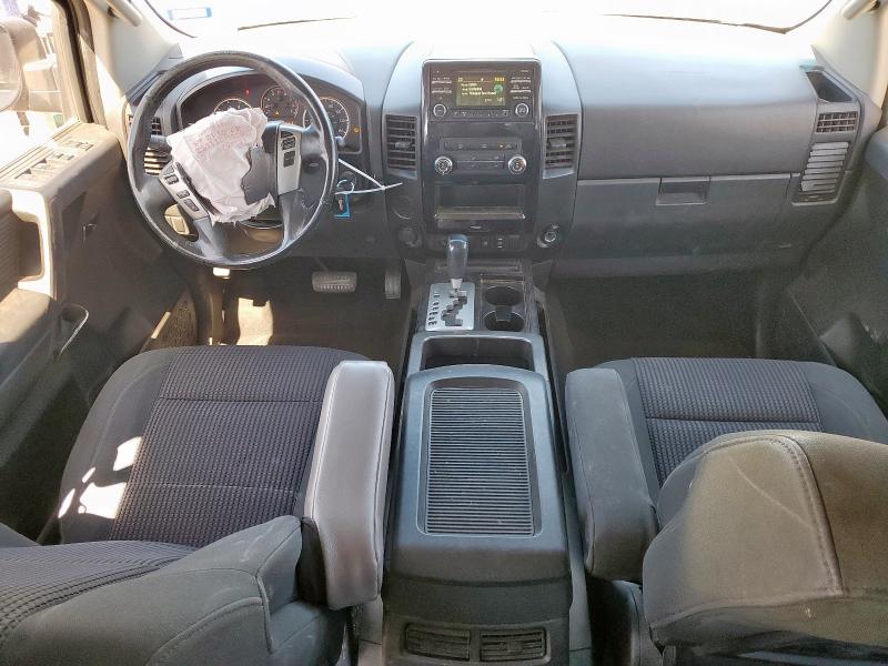  NISSAN TITAN 2013 Szary