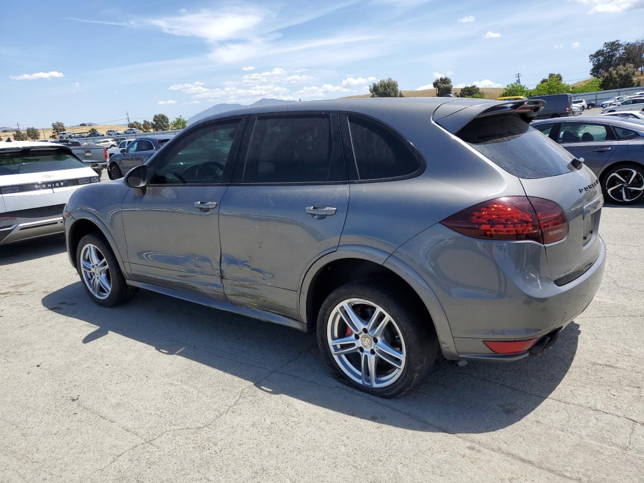 2013 Porsche Cayenne Gts VIN: WP1AD2A27DLA75169 Lot: 56705735
