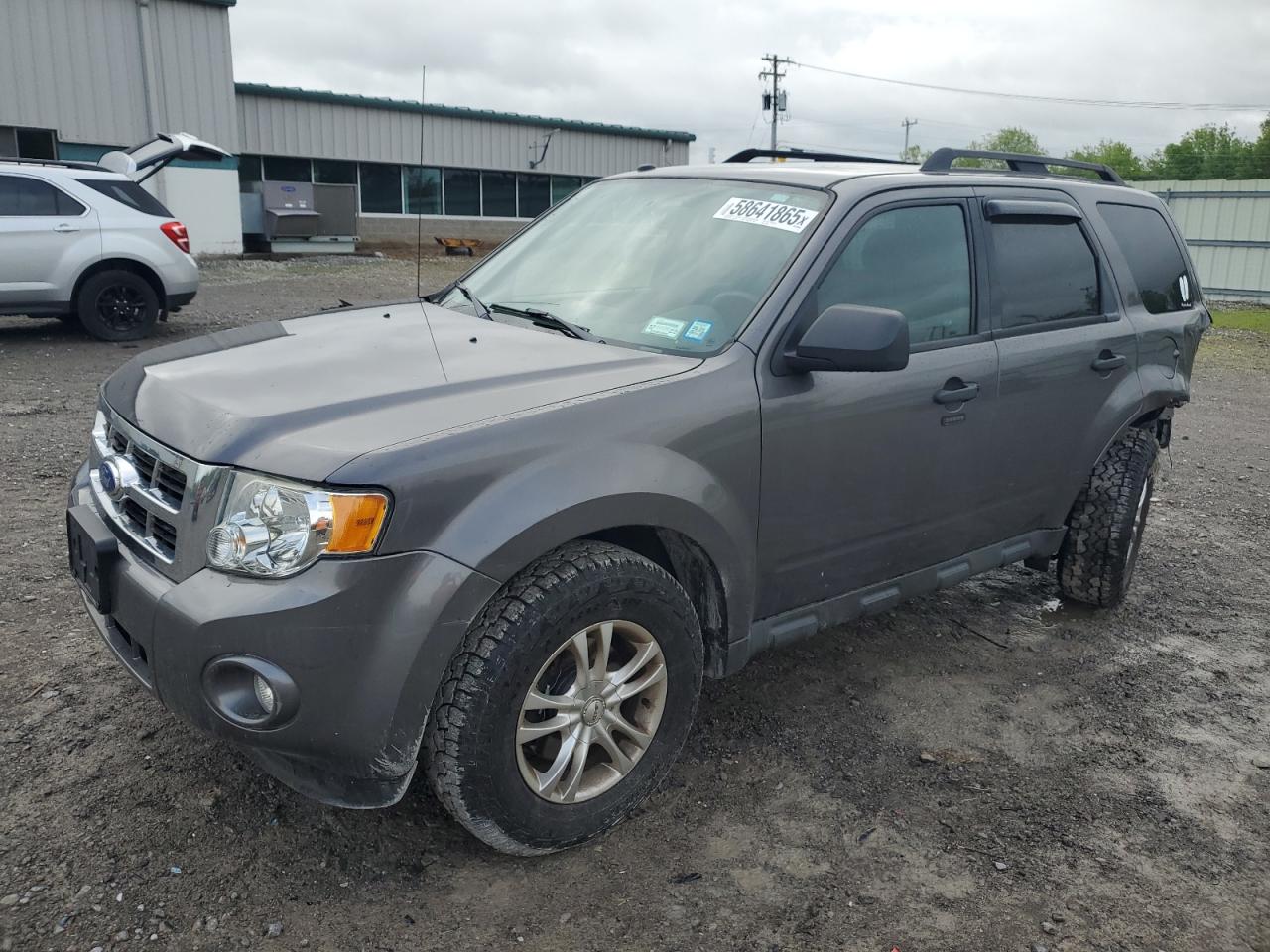 2011 Ford Escape Xlt იყიდება Leroy-ში, NY - Rear End