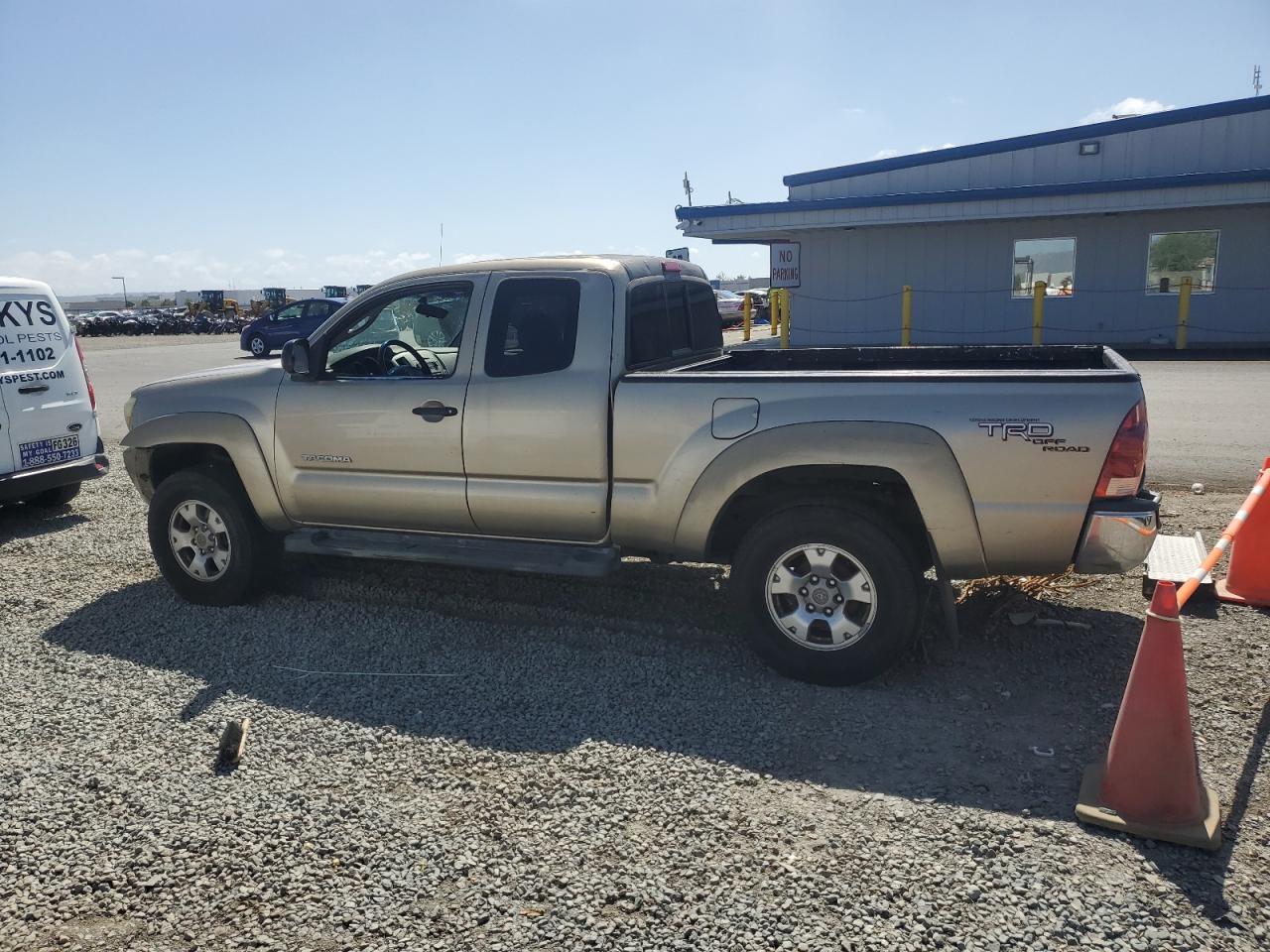 2005 Toyota Tacoma Prerunner Access Cab VIN: 5TETU62N55Z008390 Lot: 56632095