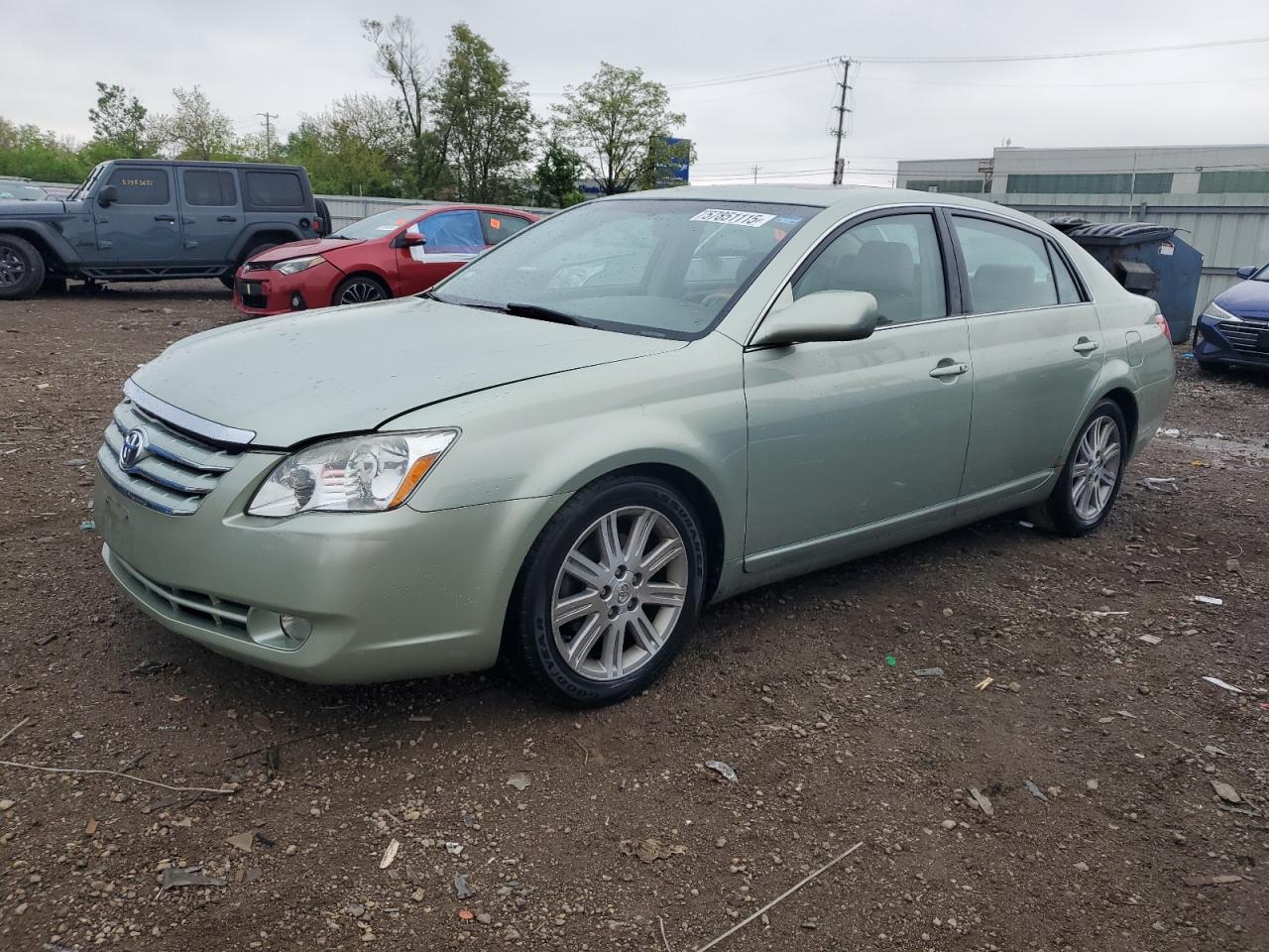 2006 Toyota Avalon Xl for Sale in Chicago Heights, IL - Side