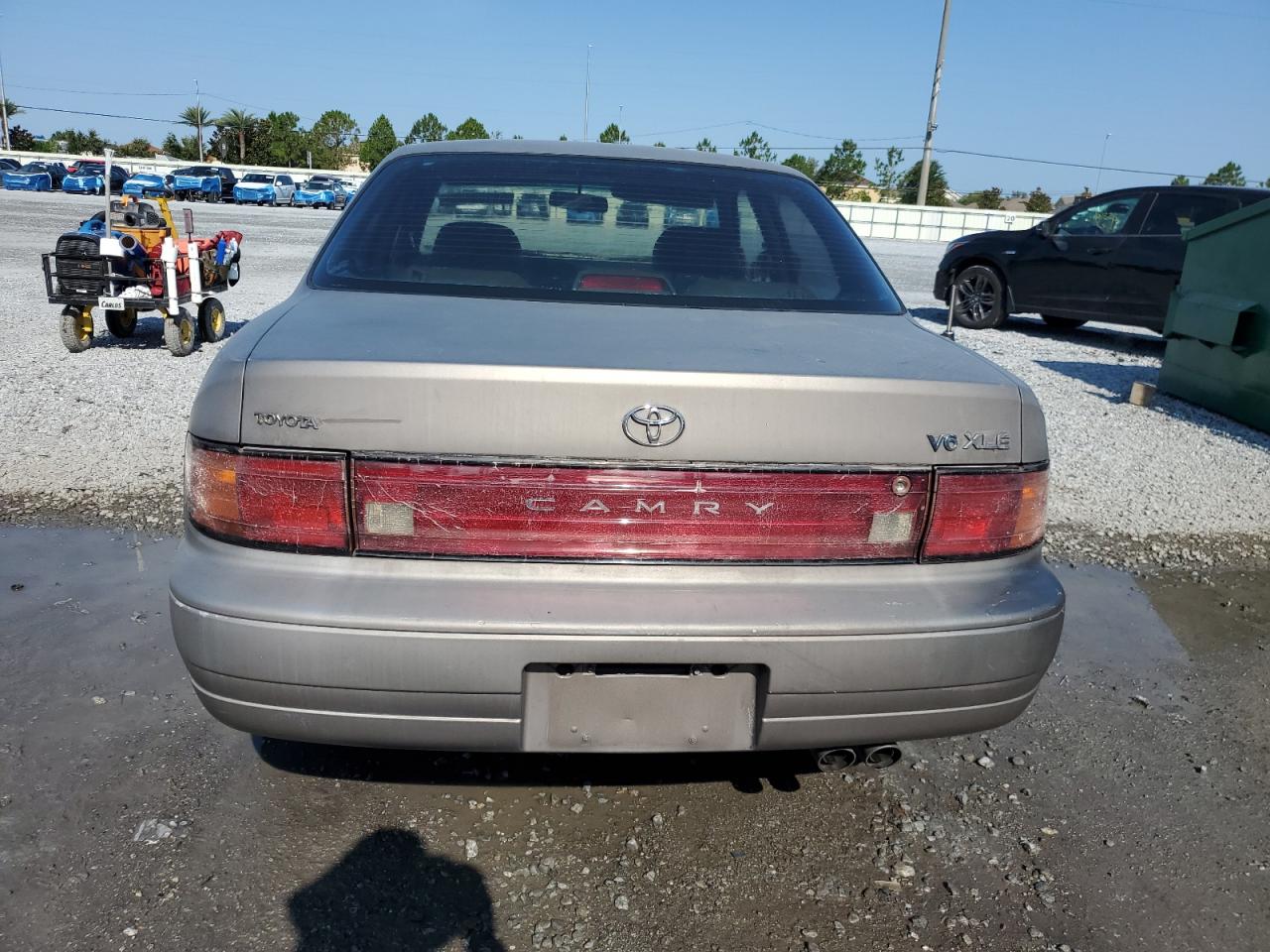 1994 Toyota Camry Xle VIN: JT2GK13E8R0073659 Lot: 58139425