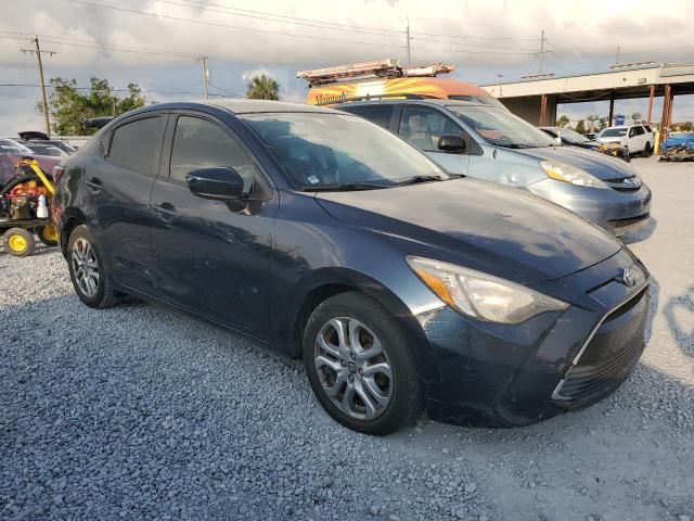  TOYOTA YARIS 2017 Blue