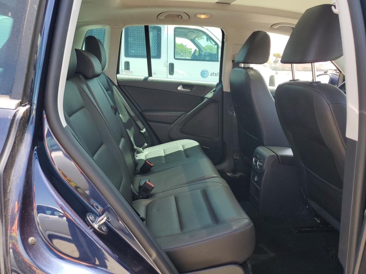 2015 Volkswagen Tiguan S VIN: WVGAV7AX1FW505623 Lot: 56686545