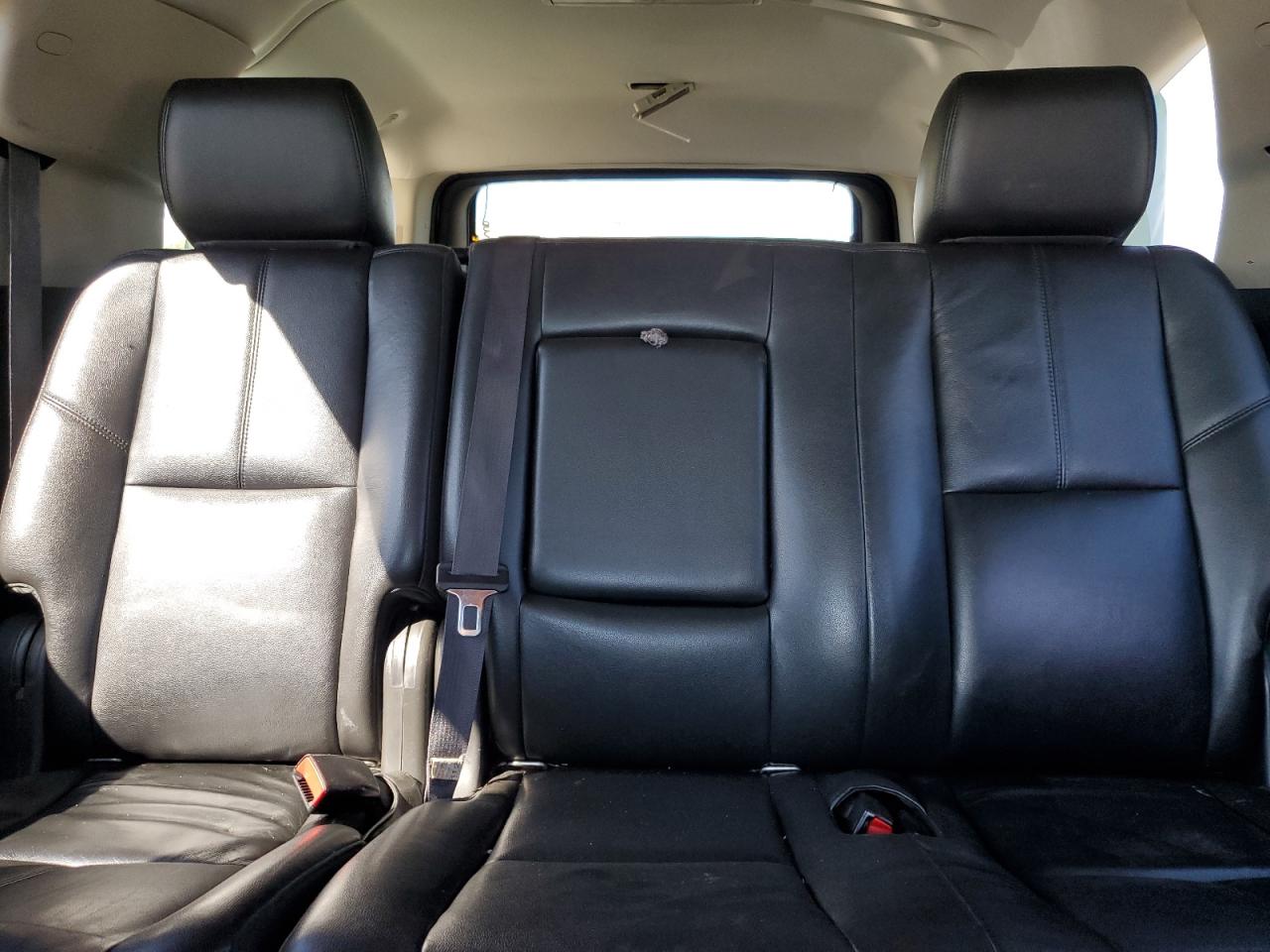 2013 Chevrolet Suburban K1500 Lt VIN: 1GNSKJE70DR138631 Lot: 57778185
