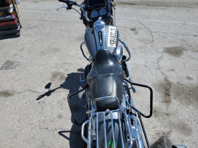  HARLEY-DAVIDSON FL 2021 Сріблястий