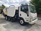 2014 Isuzu Nqr    de vânzare în West Warren, MA - Side
