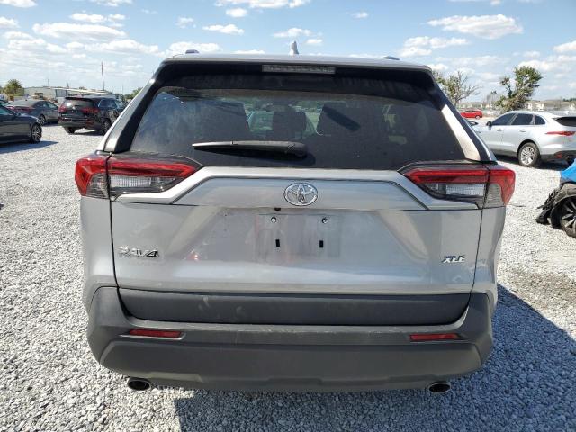  TOYOTA RAV4 2020 Srebrny