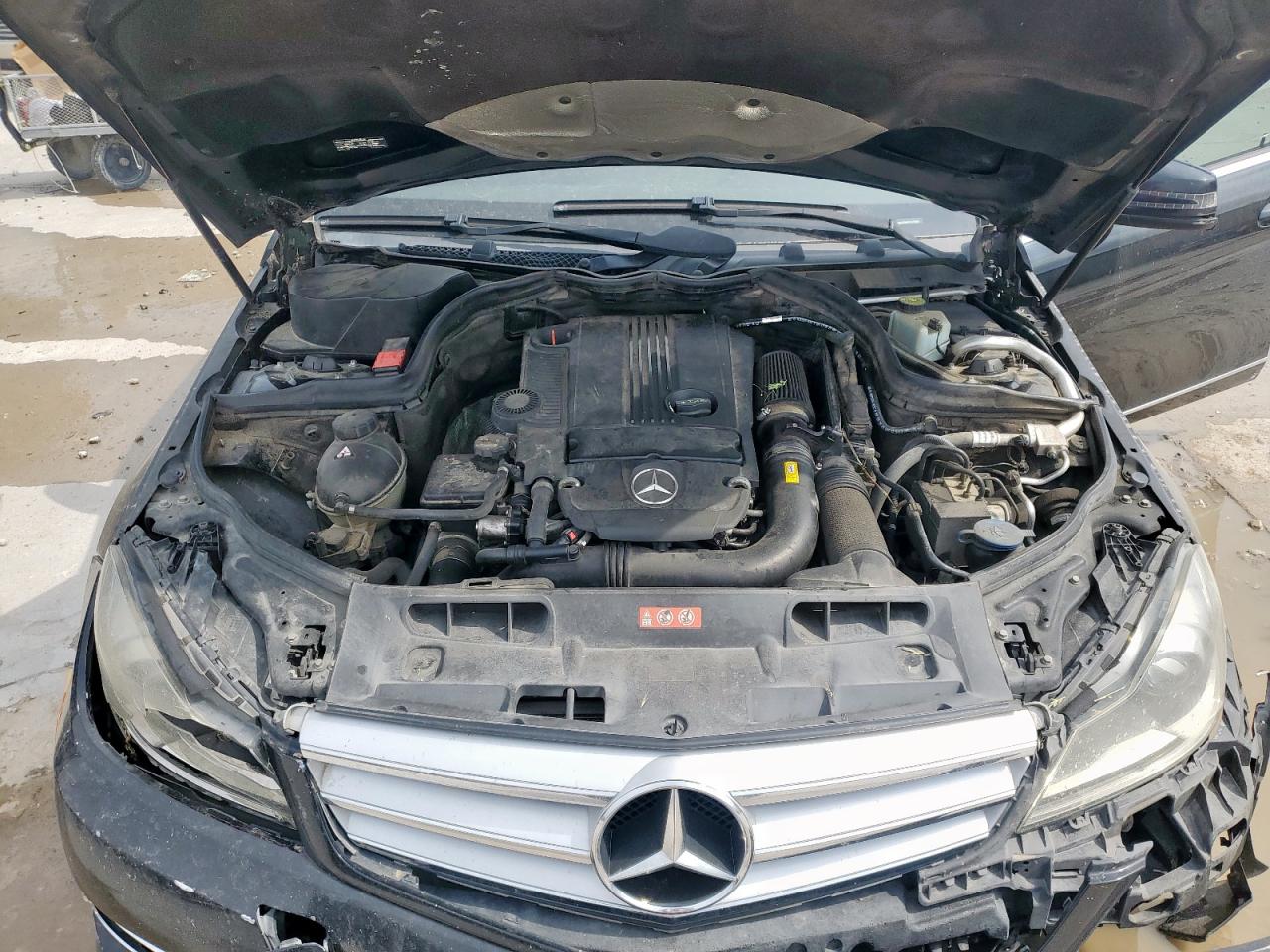 2012 Mercedes-Benz C 250 VIN: WDDGF4HB5CR193035 Lot: 57394755