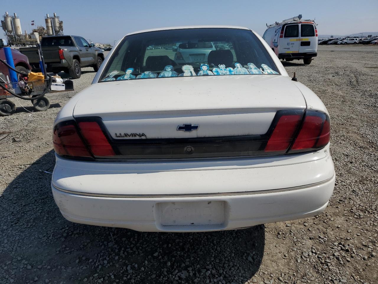 2001 Chevrolet Lumina VIN: 2G1WL52J011271871 Lot: 57418295