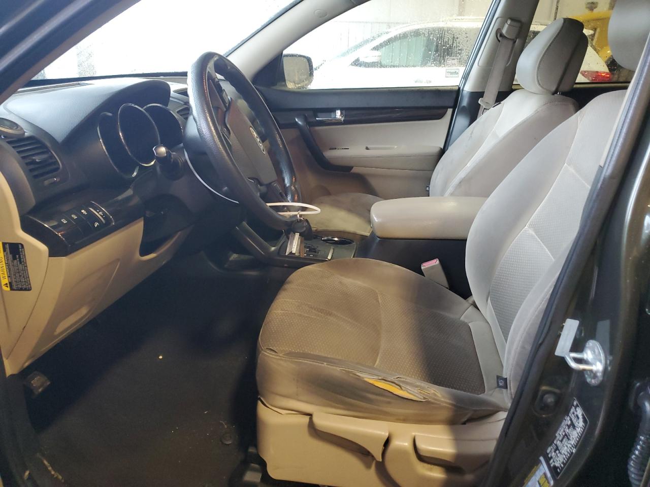 2012 Kia Sorento Base VIN: 5XYKT3A13CG193817 Lot: 56641145