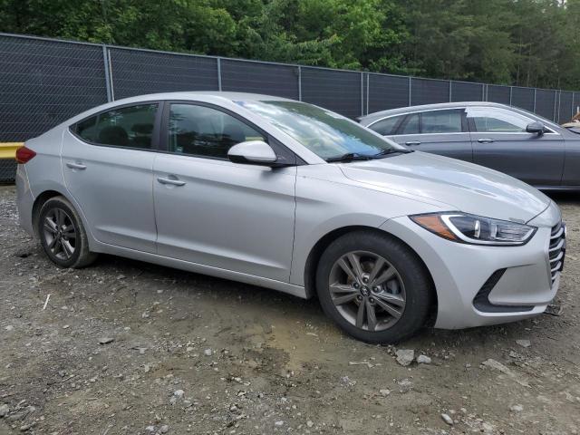  HYUNDAI ELANTRA 2018 Серебристый
