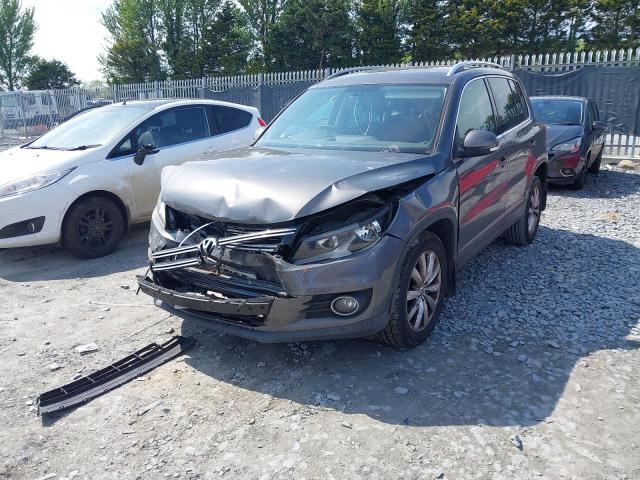 VOLKSWAGEN TIGUAN MAT 2014