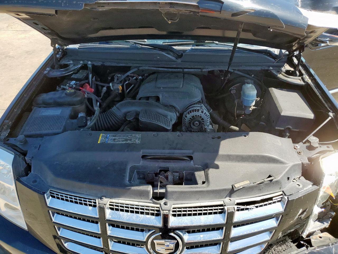 2011 Cadillac Escalade Esv Luxury VIN: 1GYS4HEF8BR175680 Lot: 59137105
