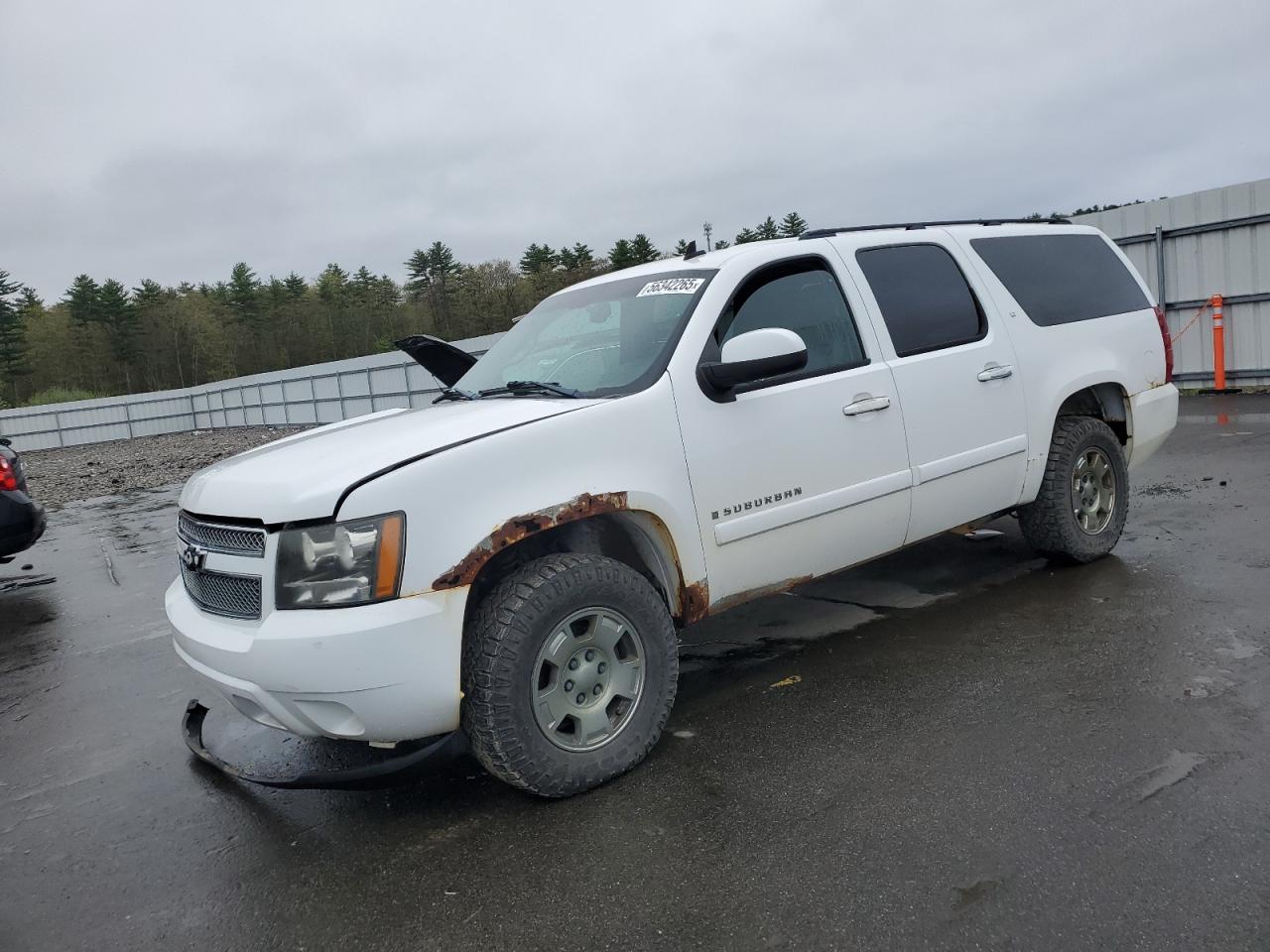 2007 Chevrolet Suburban K1500 for Sale in Windham, ME - Front End