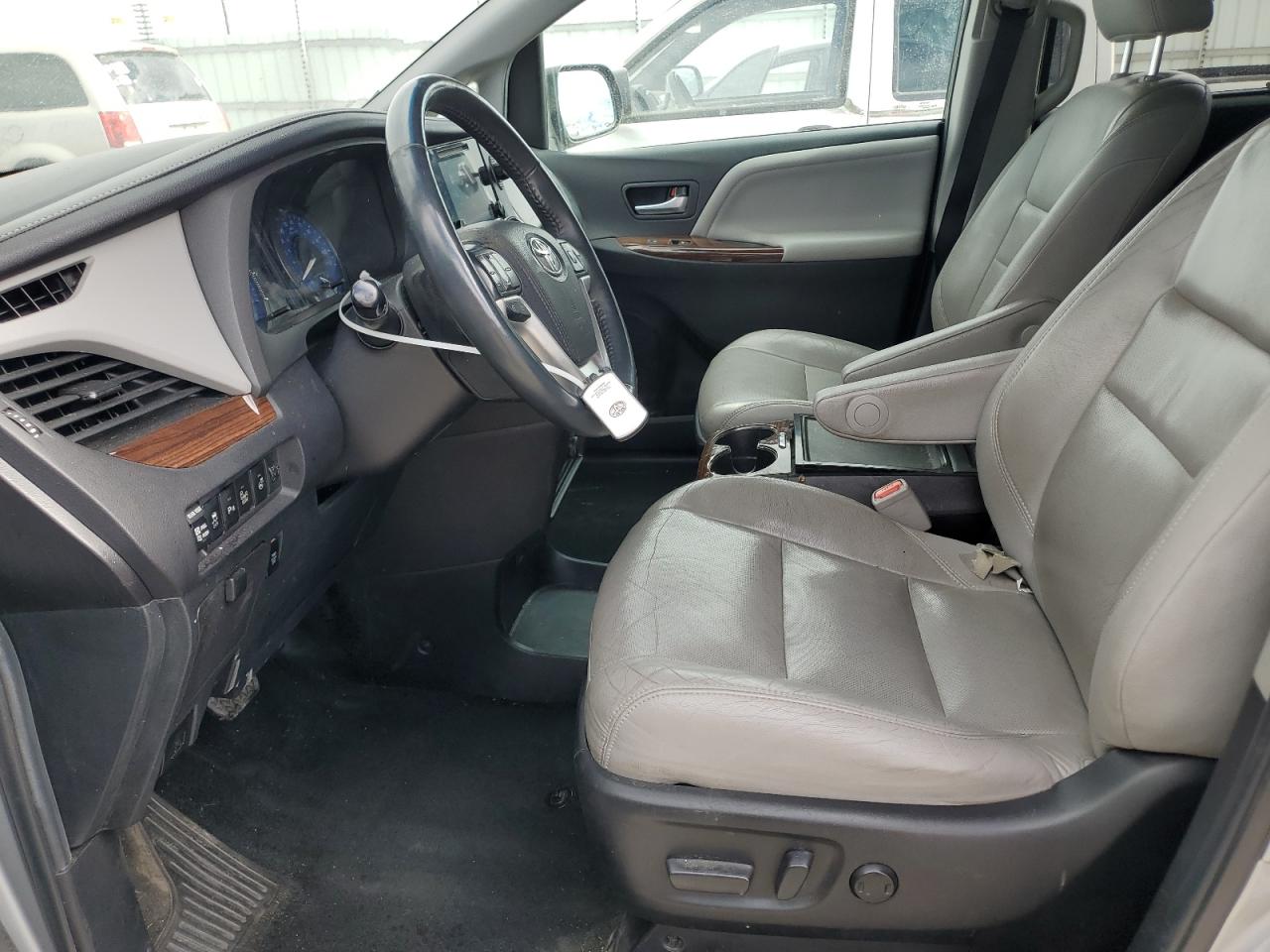 2015 Toyota Sienna Xle VIN: 5TDDK3DC5FS127754 Lot: 57437715