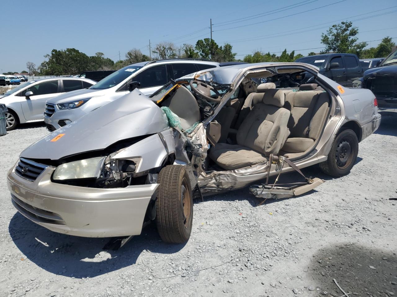2001 Toyota Camry Ce იყიდება Riverview-ში, FL - All Over