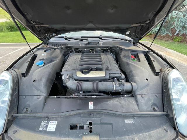 Parquets PORSCHE CAYENNE 2016 Bordowy