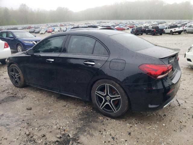  MERCEDES-BENZ A-CLASS 2019 Чорний