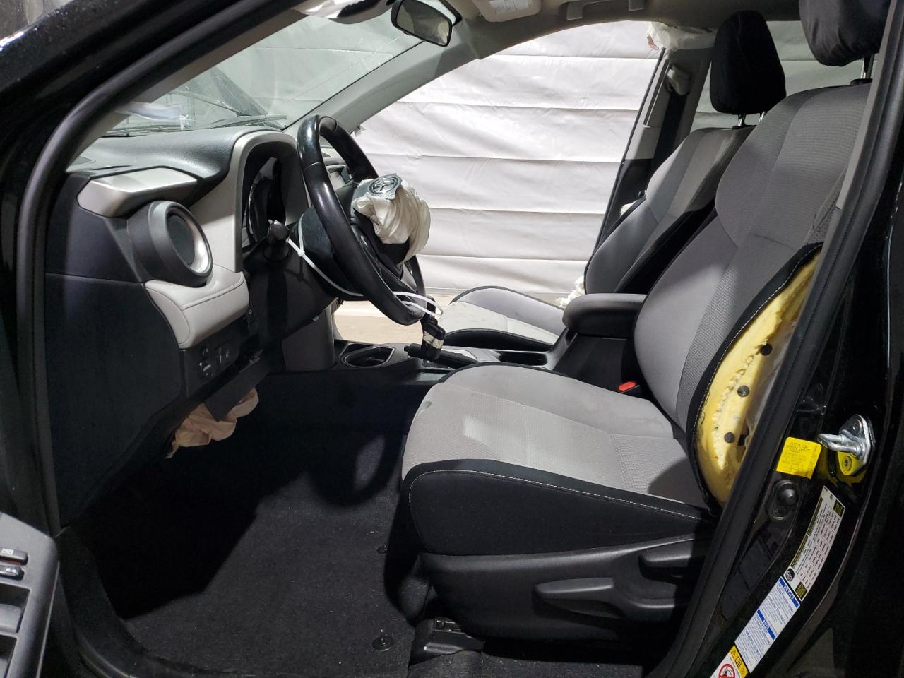 2017 Toyota Rav4 Xle VIN: 2T3RFREV4HW579533 Lot: 57863815