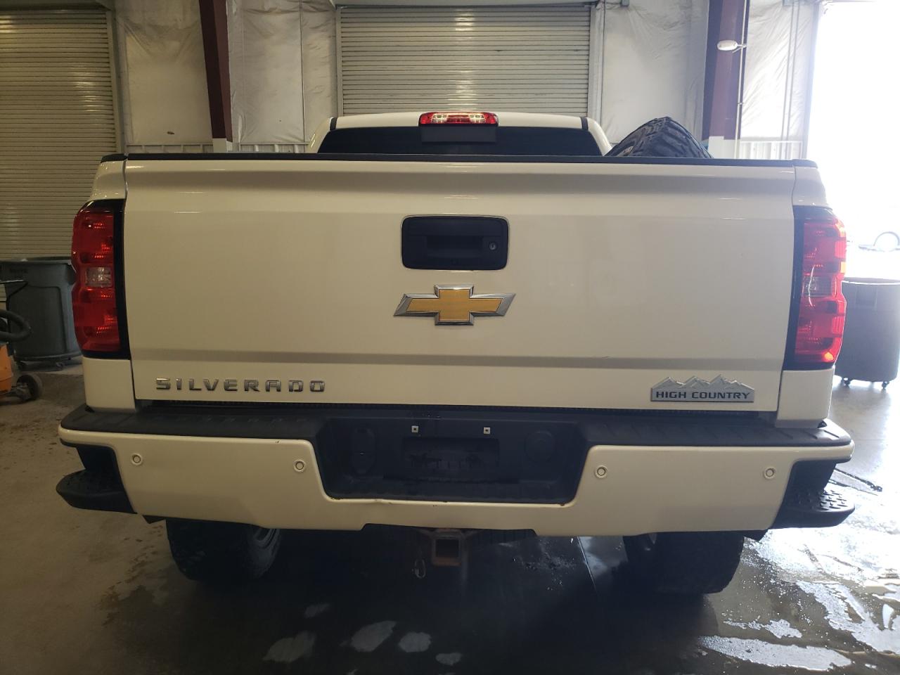 2015 Chevrolet Silverado - Image 6