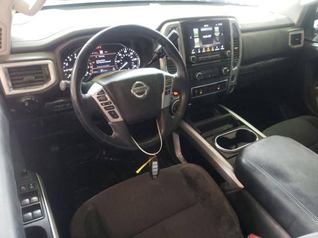  NISSAN TITAN 2020 Czerwony