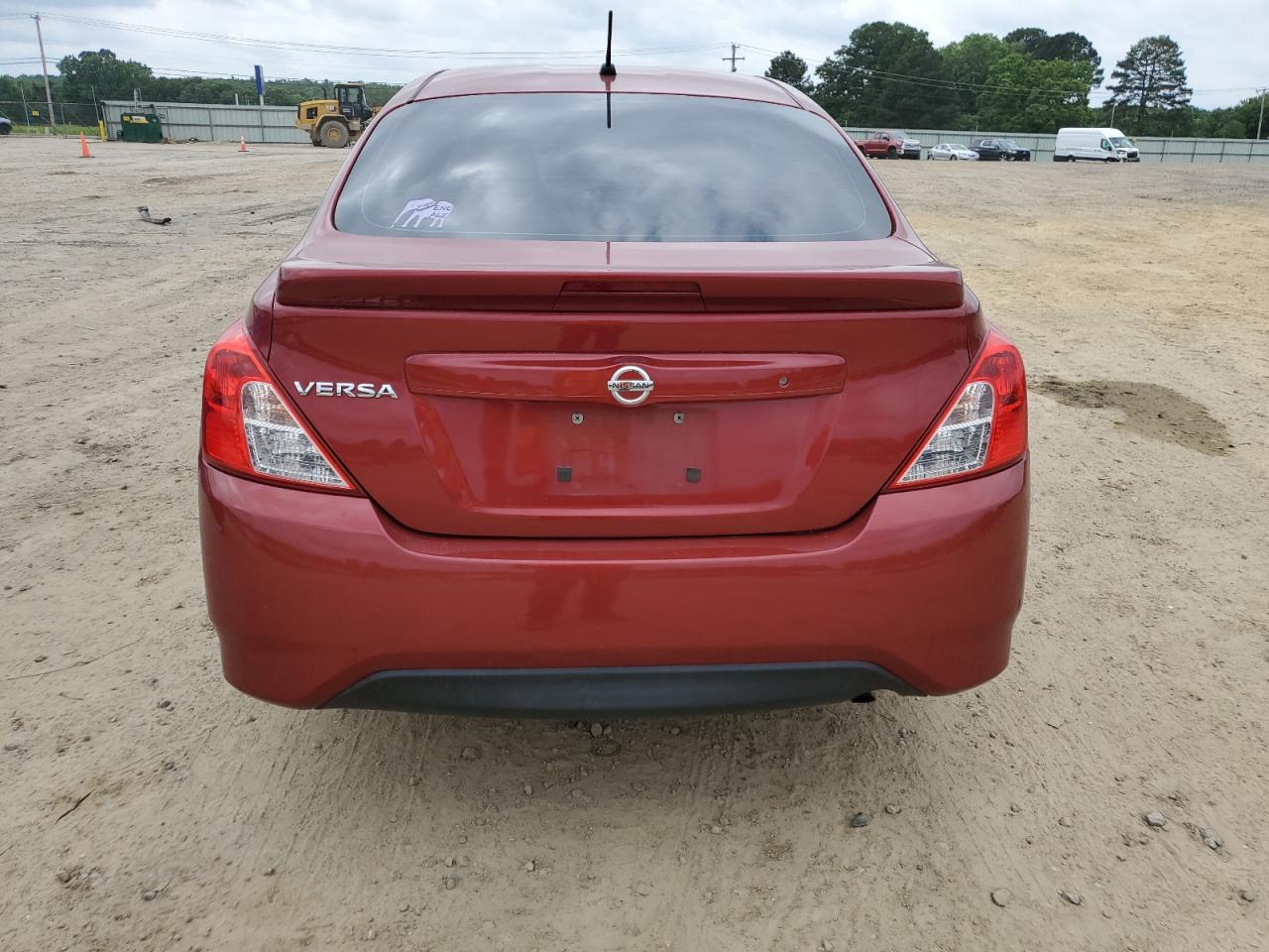 2018 Nissan Versa S VIN: 3N1CN7AP4JL800925 Lot: 57148545
