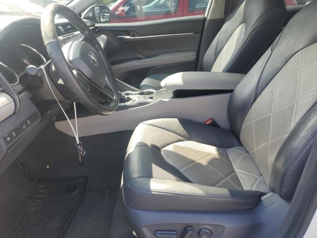  TOYOTA CAMRY 2019 Biały