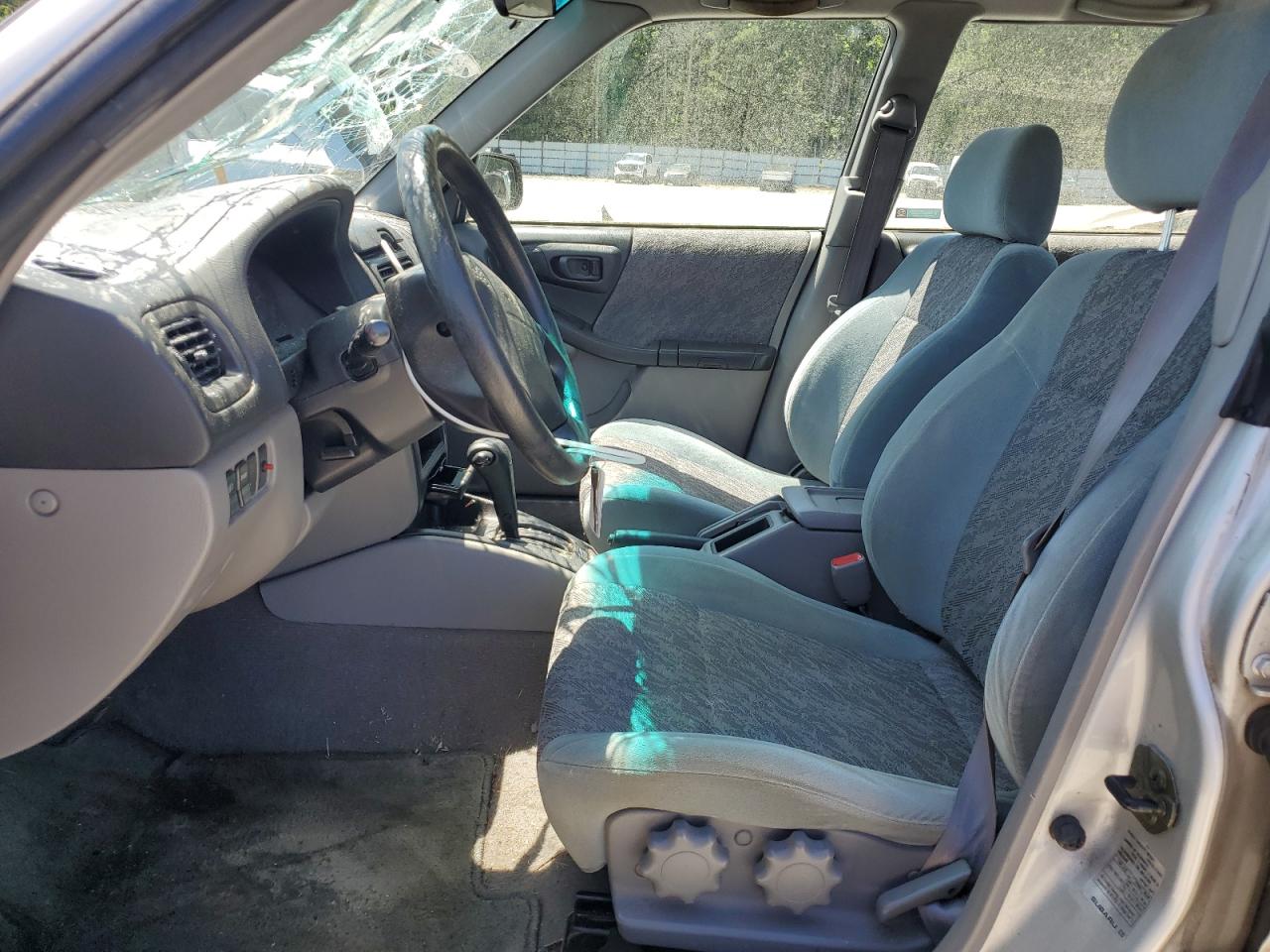 2000 Subaru Forester L VIN: JF1SF6357YH717757 Lot: 58198175