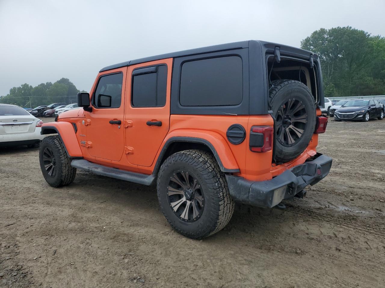 2018 Jeep Wrangler Unlimited Sahara VIN: 1C4HJXEGXJW304417 Lot: 56729485