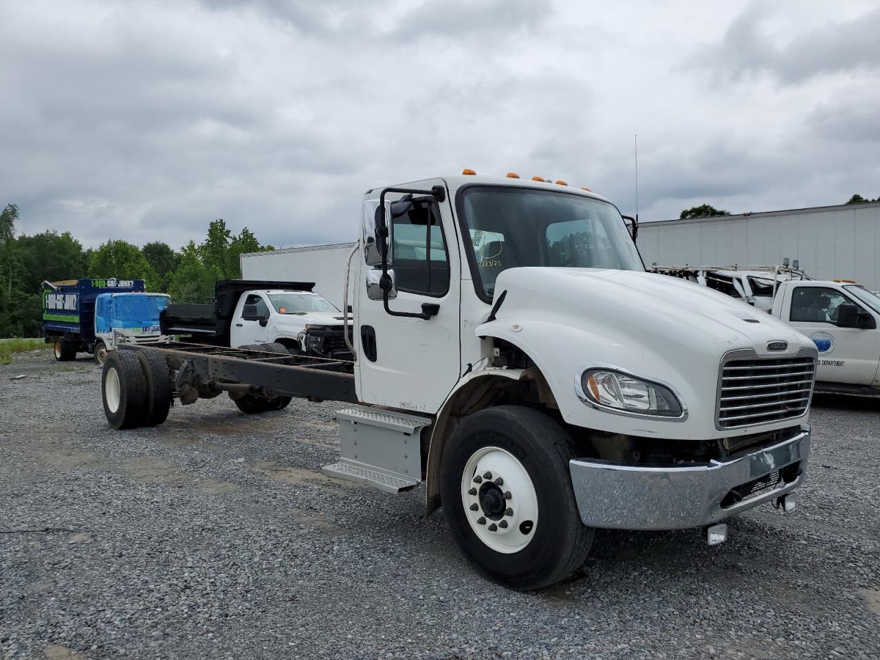 2020 Freightliner Business Class M2 Truck Cab Andchassis zu verkaufen in Gastonia, NC - Front End