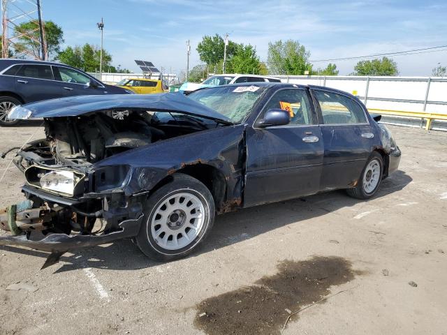 2001 Lincoln Town Car Signature