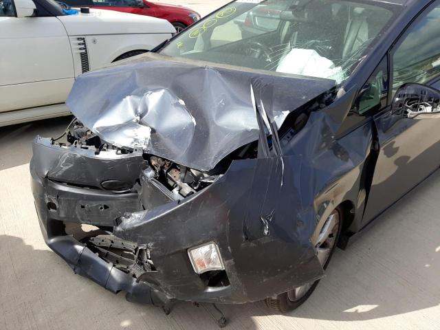 2011 TOYOTA PRIUS T4 V