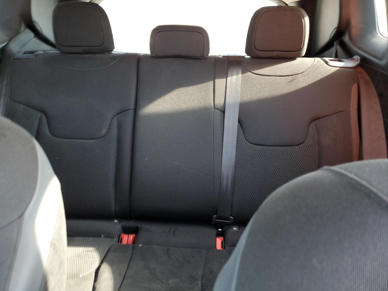 2018 Jeep Renegade Latitude VIN: ZACCJABHXJPH22767 Lot: 56832115