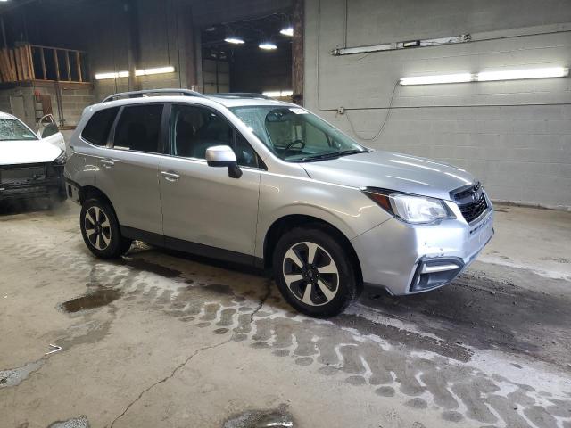  SUBARU FORESTER 2018 Серебристый